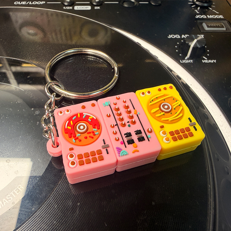 Donut DJ deck USB 3.0 high-speed flash drive main view 4