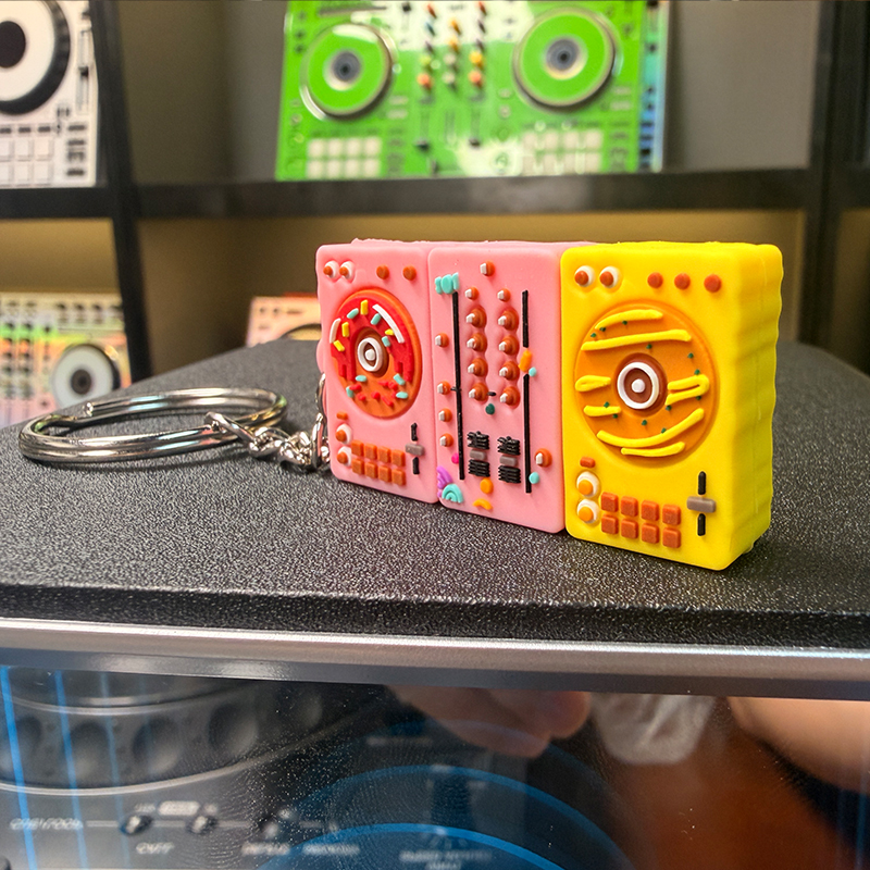 Donut DJ deck USB 3.0 high-speed flash drive main view 5
